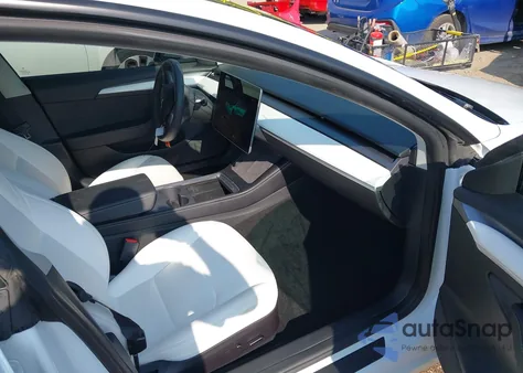 2022 Tesla Model 3 Performance Dual Motor All-Wheel Drive from USA, damaged, VIN 5YJ3E1EC7NF279124